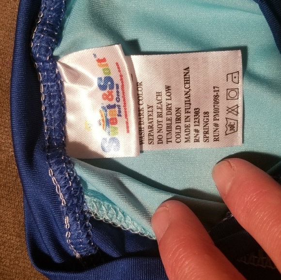 Boys 24 month swim trunks with rashguard - Picture 2 of 3